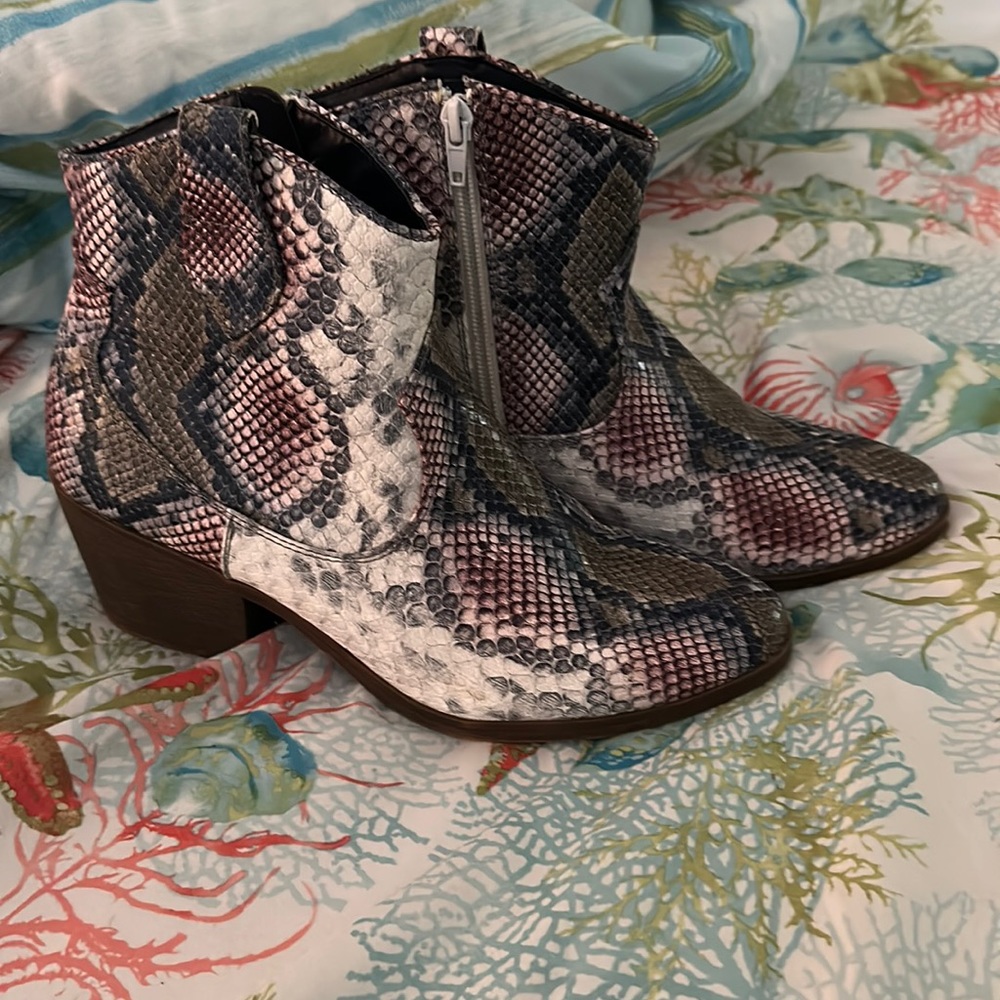 TrueCraft ankle boot